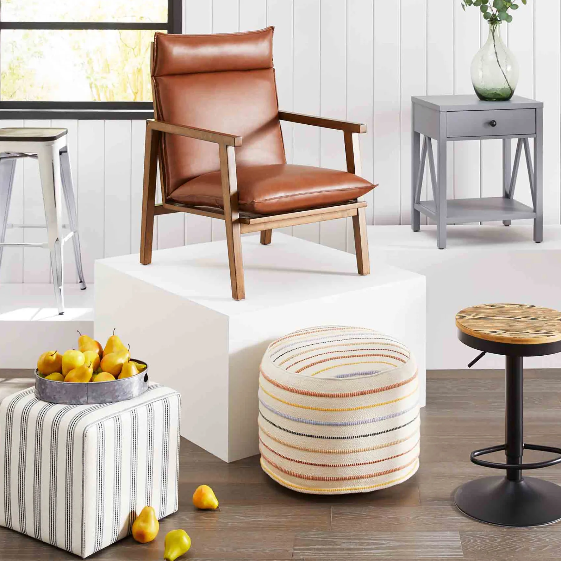 * Cottage Thin Striped Ottoman Promotion< Ottomans & Poufs