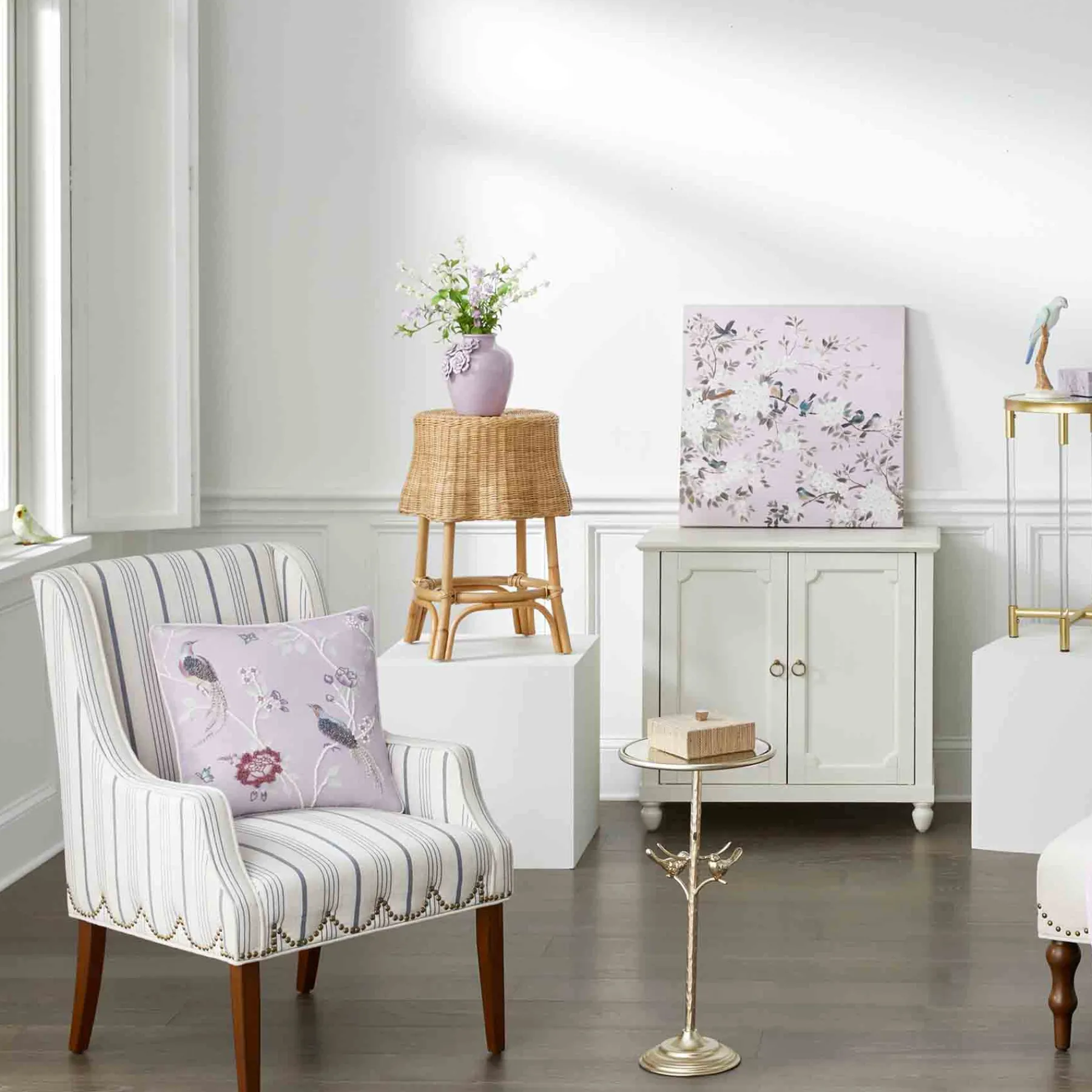 * Grace Mitchell Olivia Striped Scalloped Arm Chair Discount< Accent Chairs