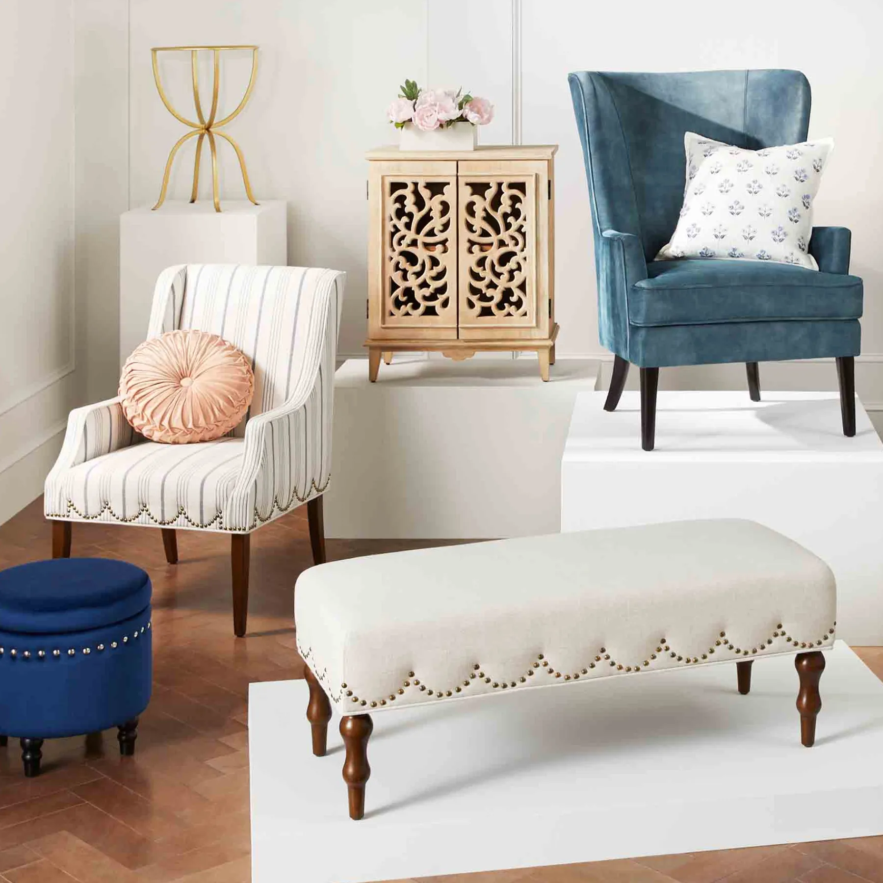 * Stanley Navy Storage Ottoman Premium< Ottomans & Poufs